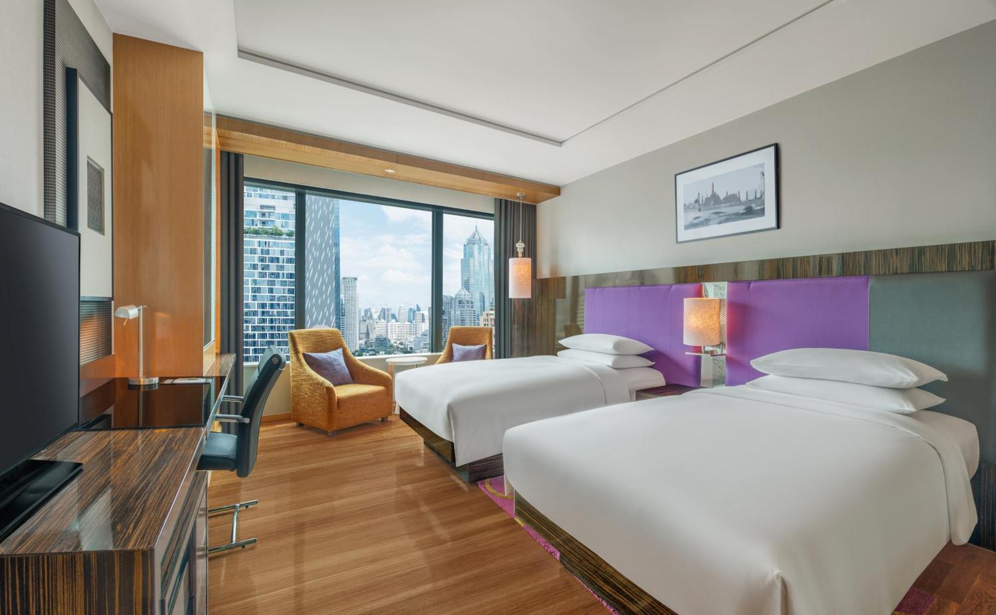 R Discovery, Two Double Bed, High Floor
